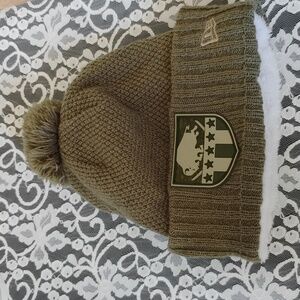 New Era | Buffalo Sabres | Olive Green Fleece-lined Knit Pom Beanie | NWOT